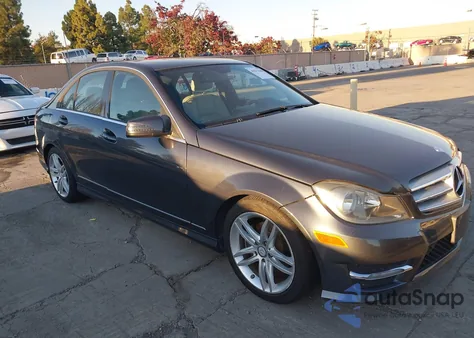 2013 Mercedes-Benz C 250 from USA, damaged, VIN WDDGF4HB4DA750002